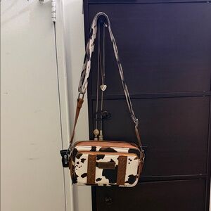 Wrangler Black and Brown Crossbody Bag